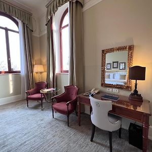 Grand Deluxe Room